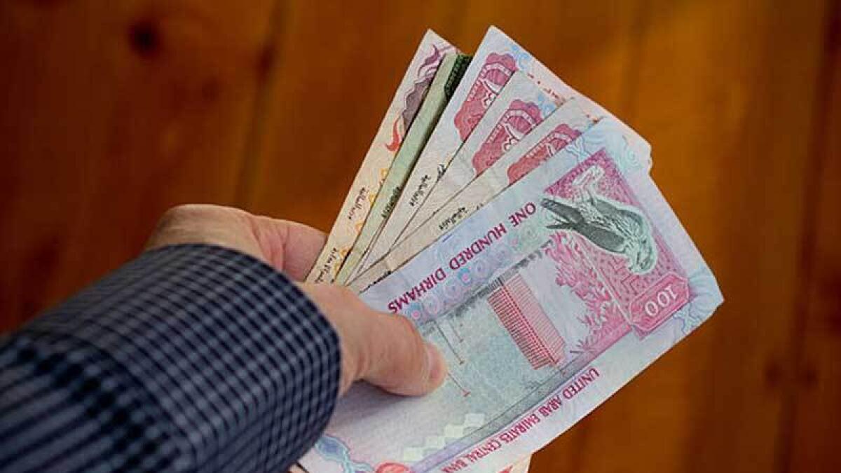 Dubai visitor claims he can multiply $100 notes, cheats Indian of Dh73,000