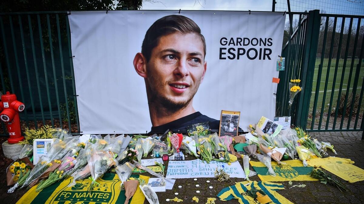 Nantes fans in emotional tribute to Sala