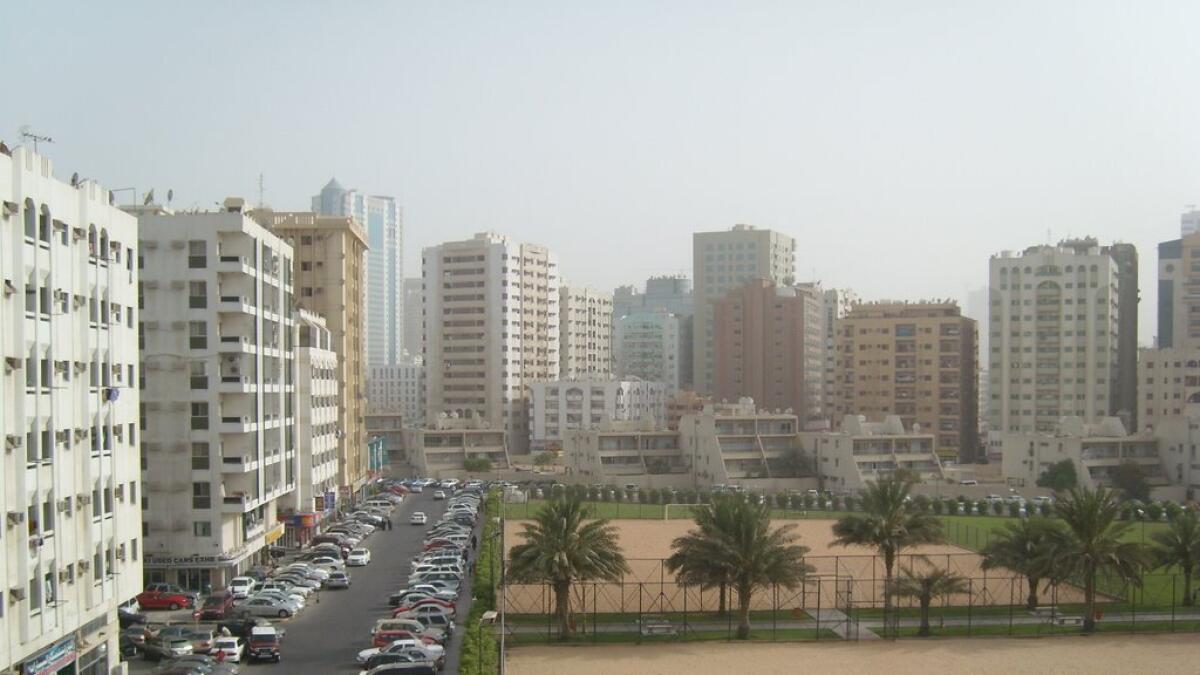 Woman falls to death from Sharjah flat