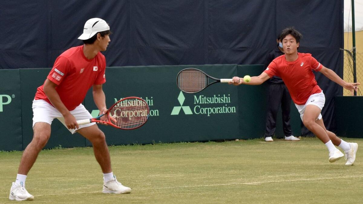 Shintaro Mochizuki and Sho Shimabukuro beat Aqeel Khan and Aisam Qureshi to win the Davis Cup tie. — Twitter