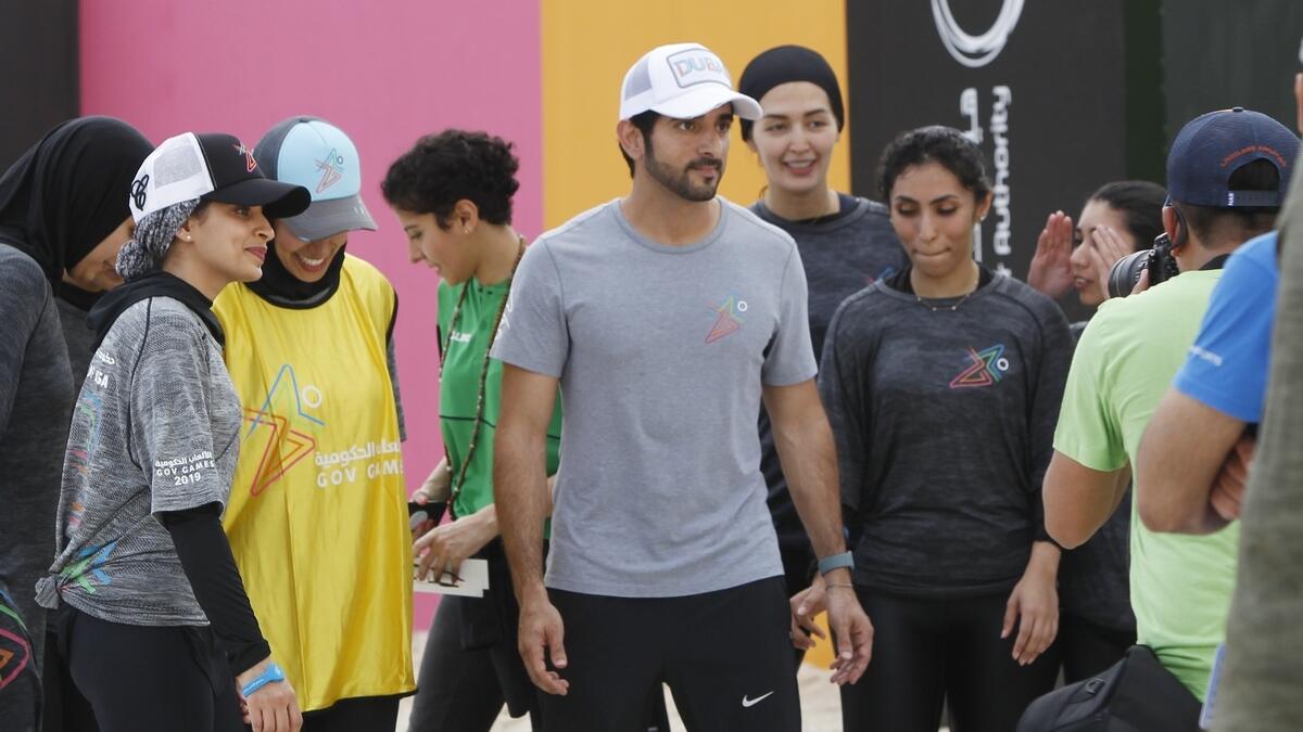 Sheikh Hamdan with the Gov Games participants at the Kite Beach in Dubai.-Photo by Juidin Bernarrd