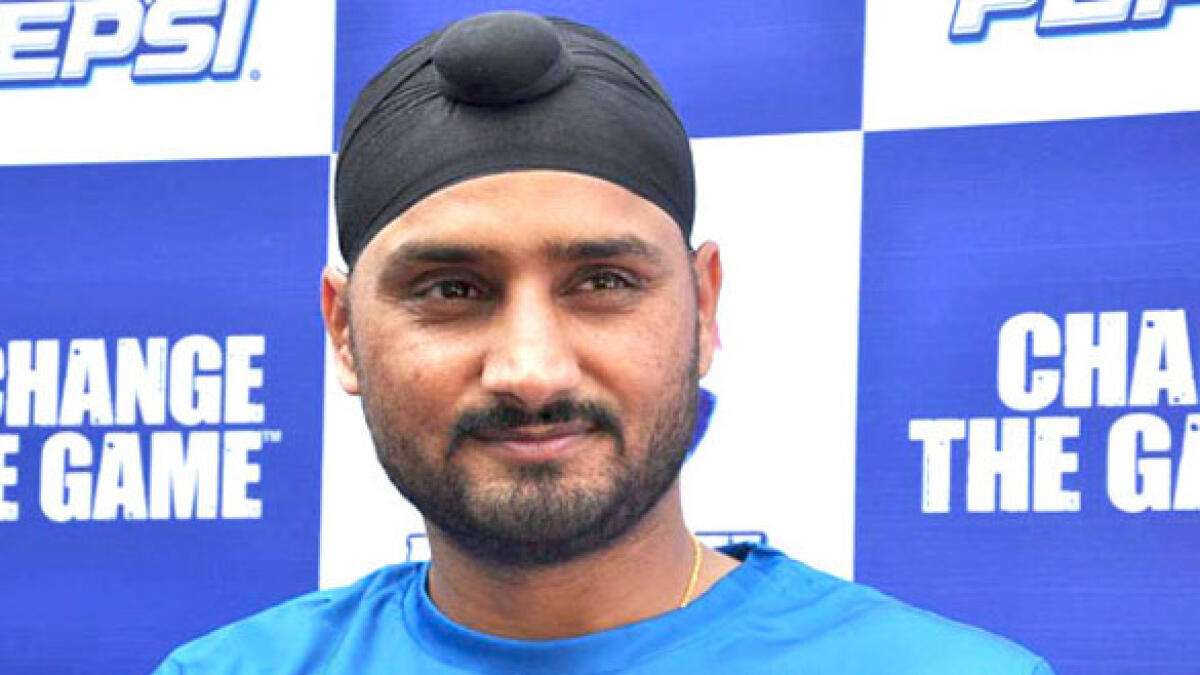 Harbhajan spent a number of years playing under Dhoni in the Indian team