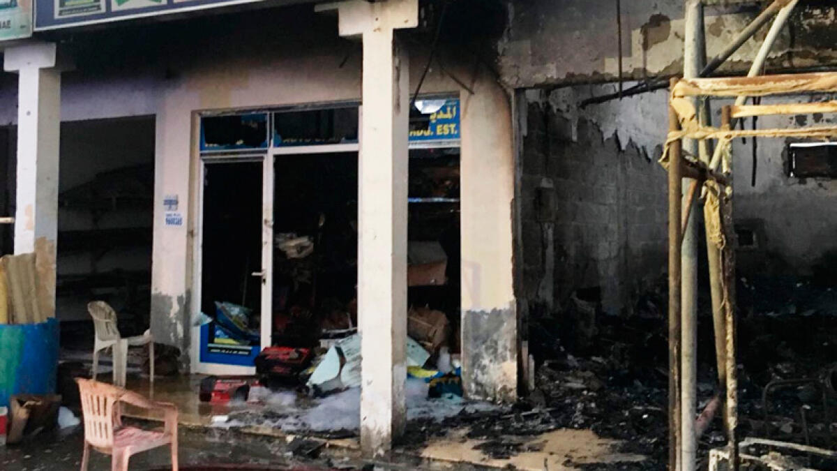 Video: Fire destroys auto spare parts shop in UAQ