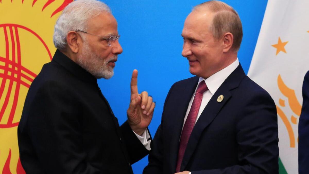 Narendra Modi, Putin hold restricted meeting