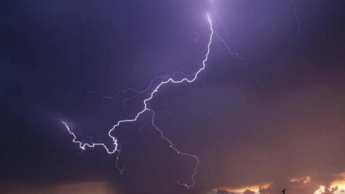 lightning, lightning strikes, pakistan, thar desert, death, killed