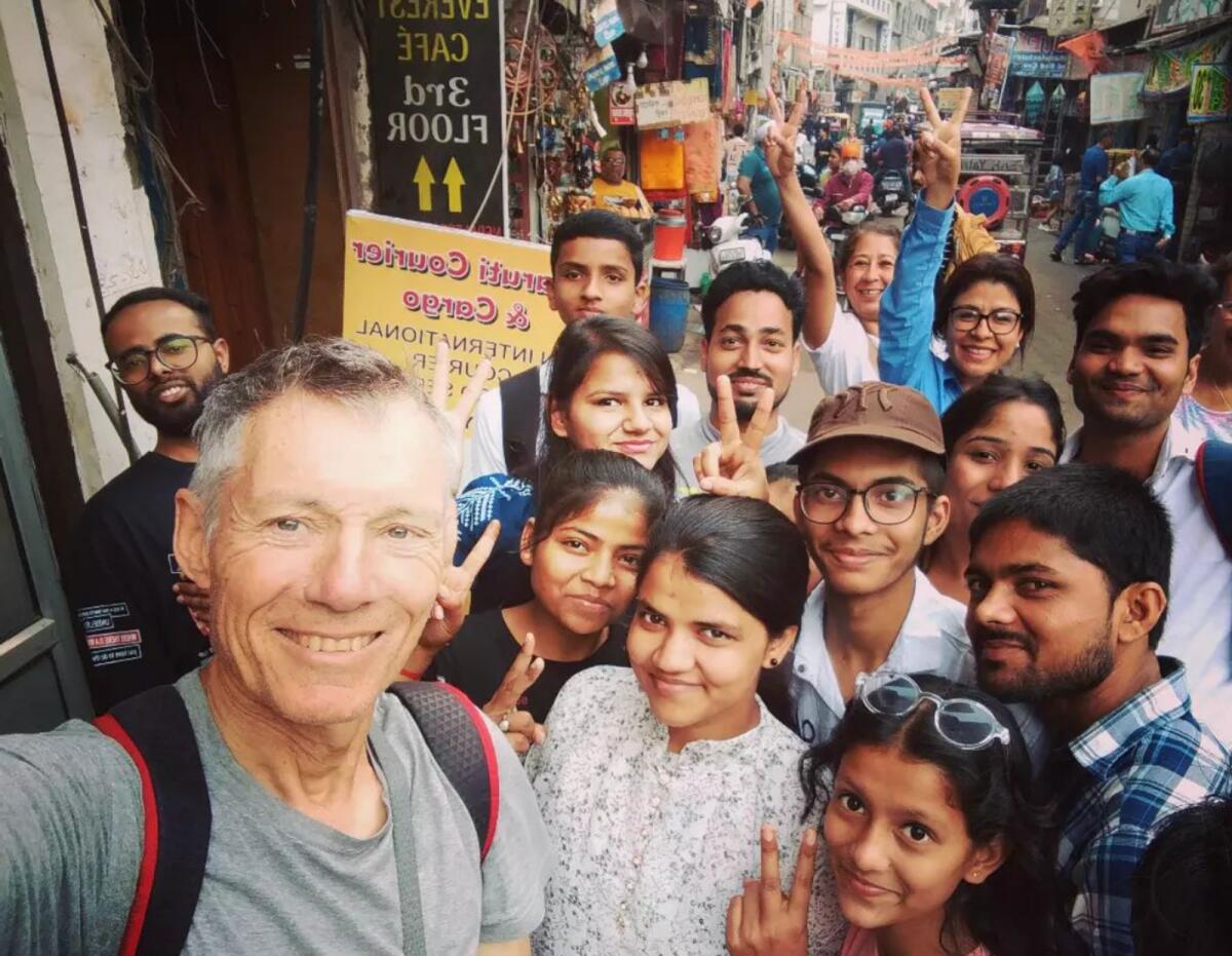 Hasenkopf with a group of students in India