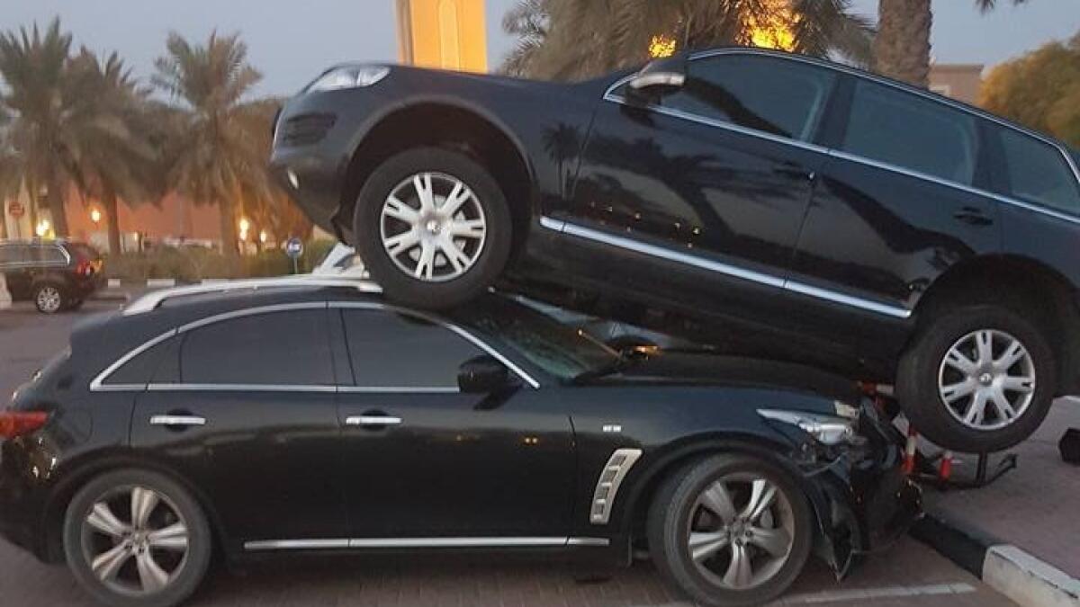 This is how someone parked their car in Dubai