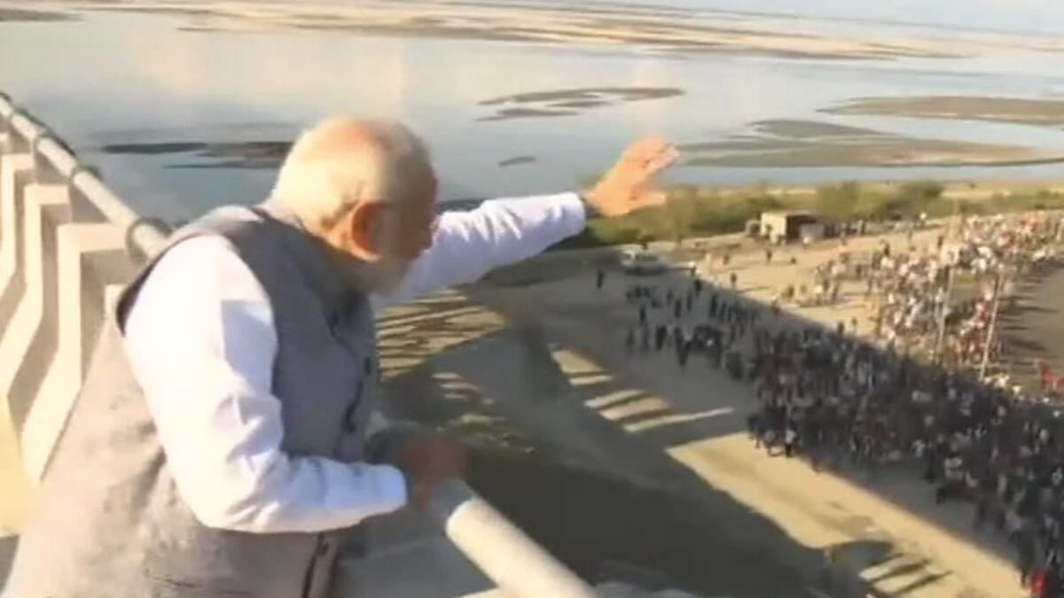 Video: Modi inaugurates Indias longest rail-road bridge