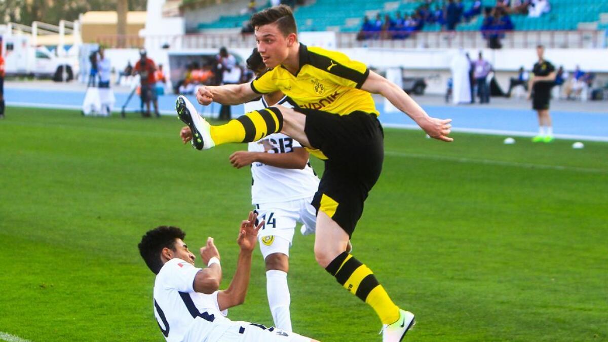 Borussia ride on Schneck brace in U17 championship 