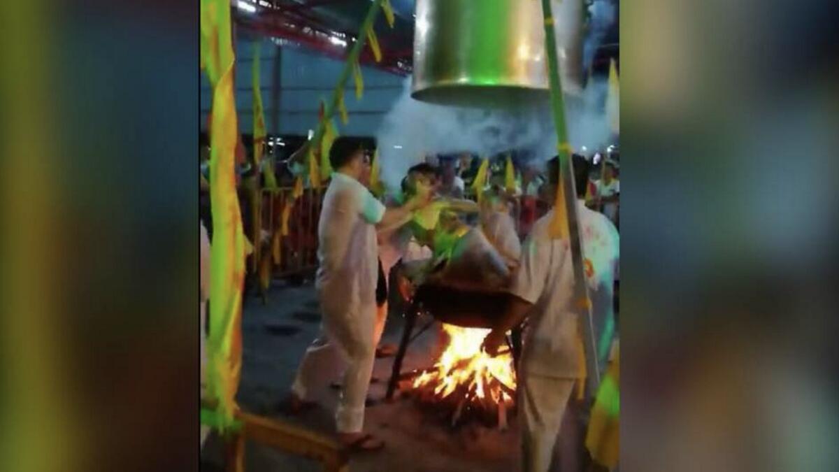 Man steams himself to death inside boiling wok 