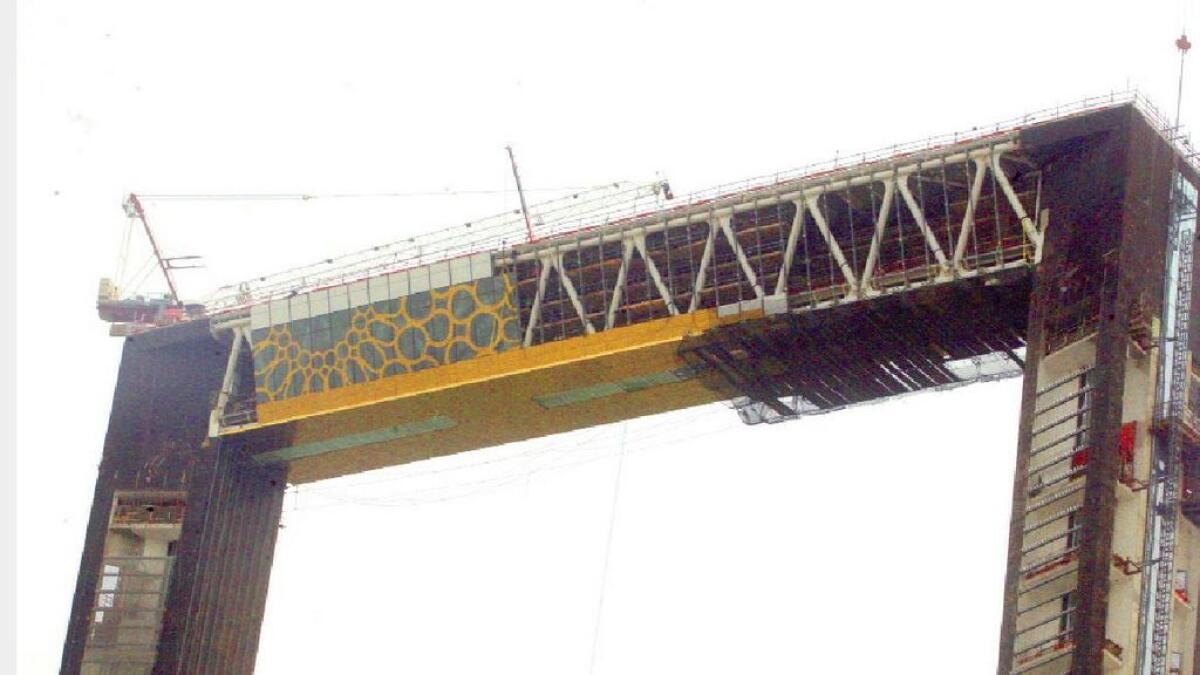 Dubai Frame gets covered in gold