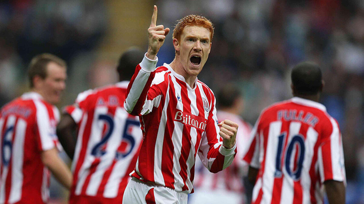 Dave Kitson is aiming to replace Professional Footballers' Association (PFA) chief Gordon Taylor. --