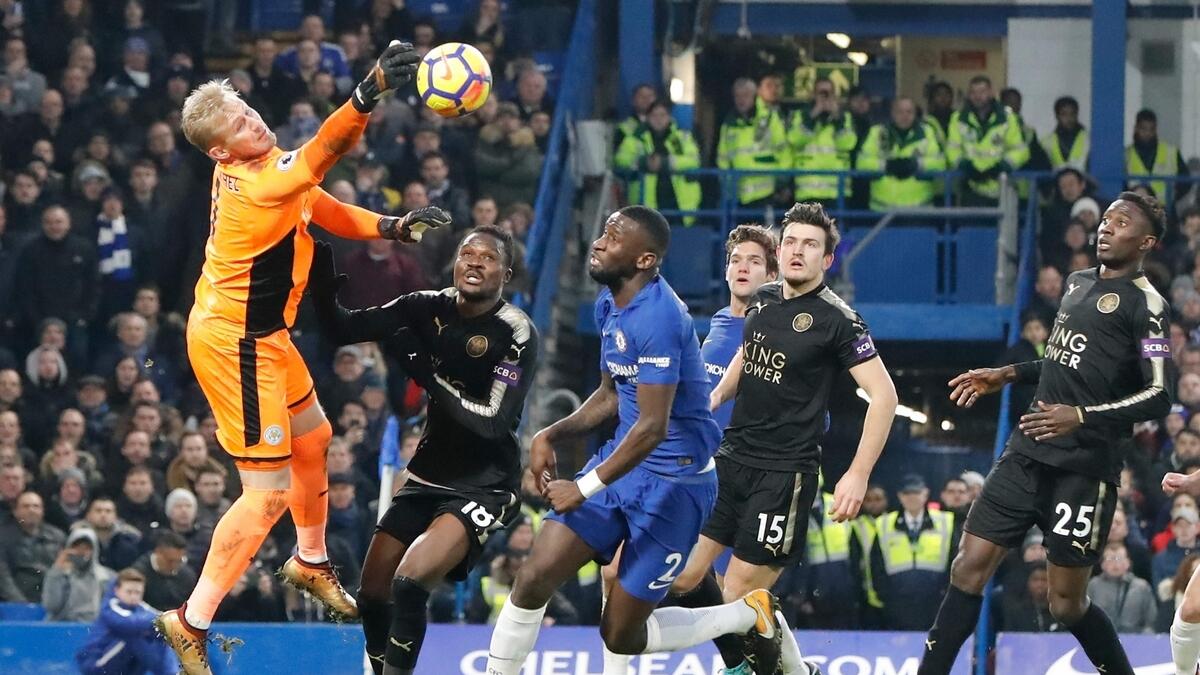 Chelsea held by Leicester in Premier League