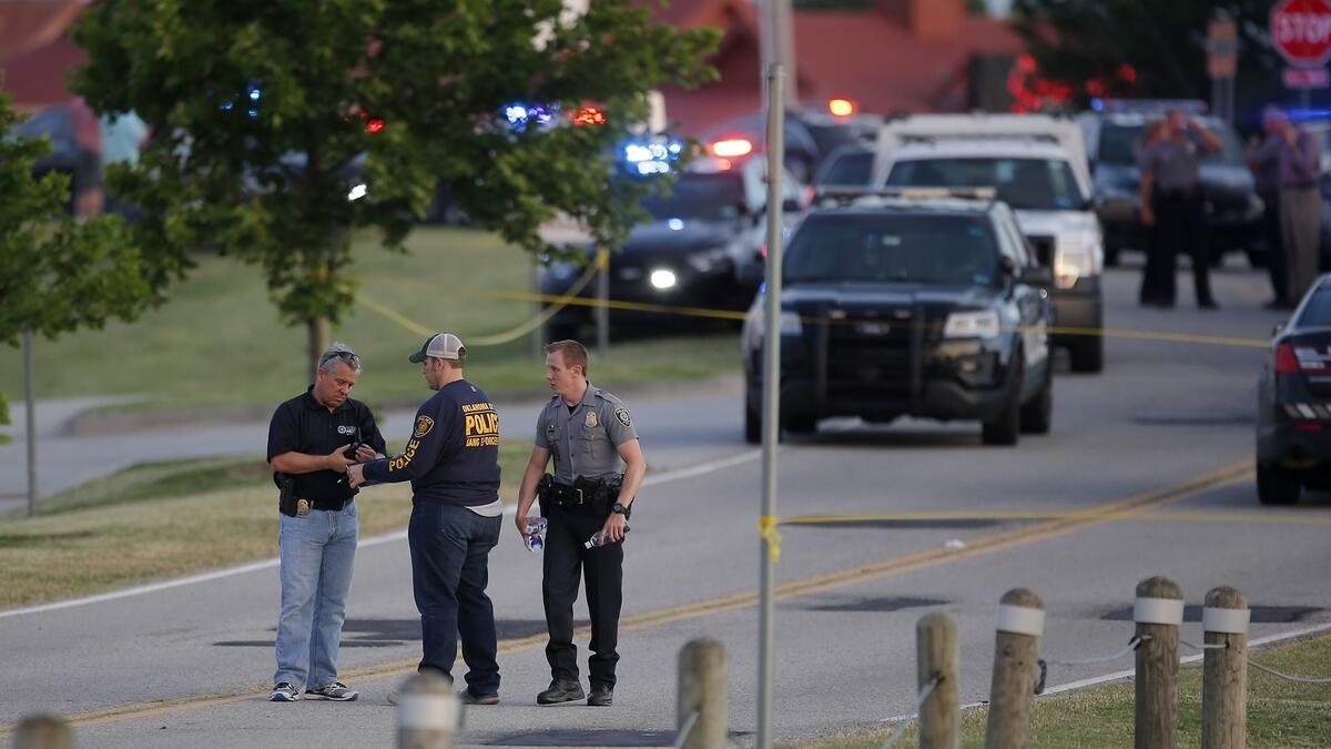 Armed bystanders kill shooter in US