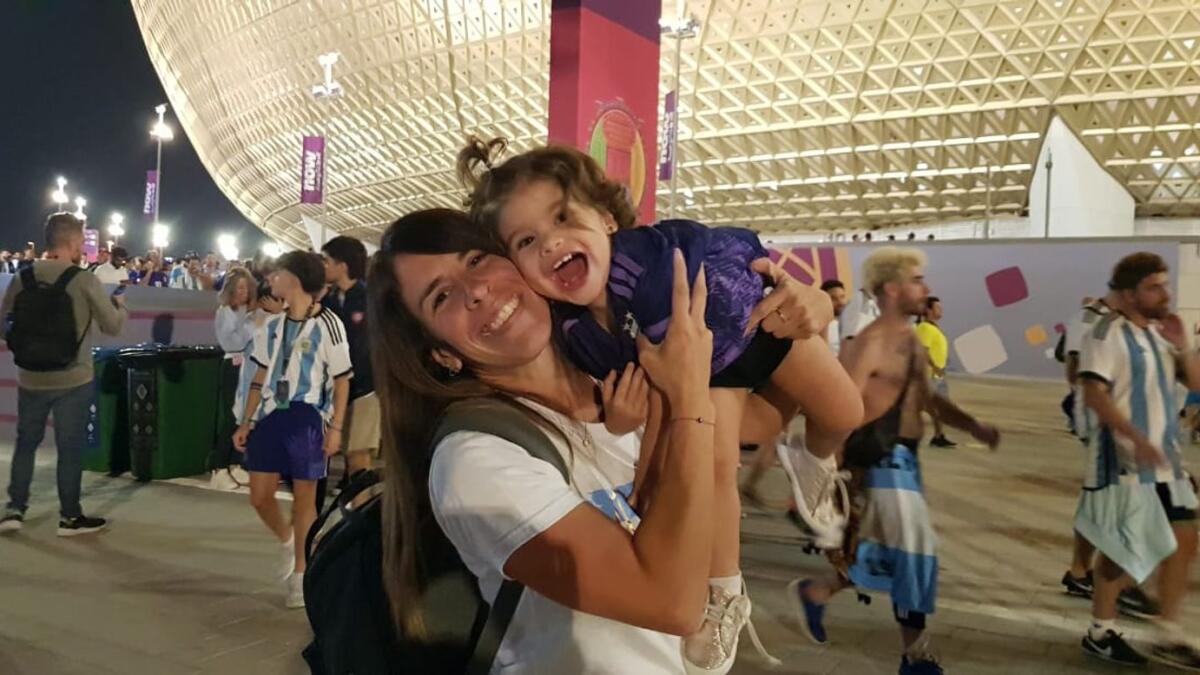 Argentina fan Romina with her daughter Filipa. Photos by Rituraj Borkakoty