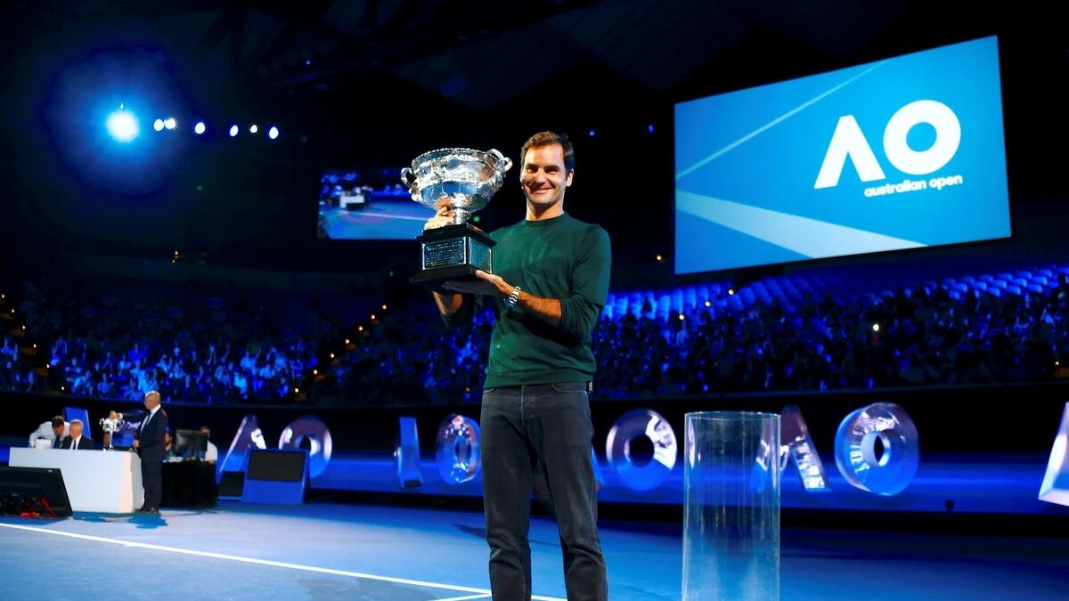 Federer has battle on his hands to defend Australian Open title