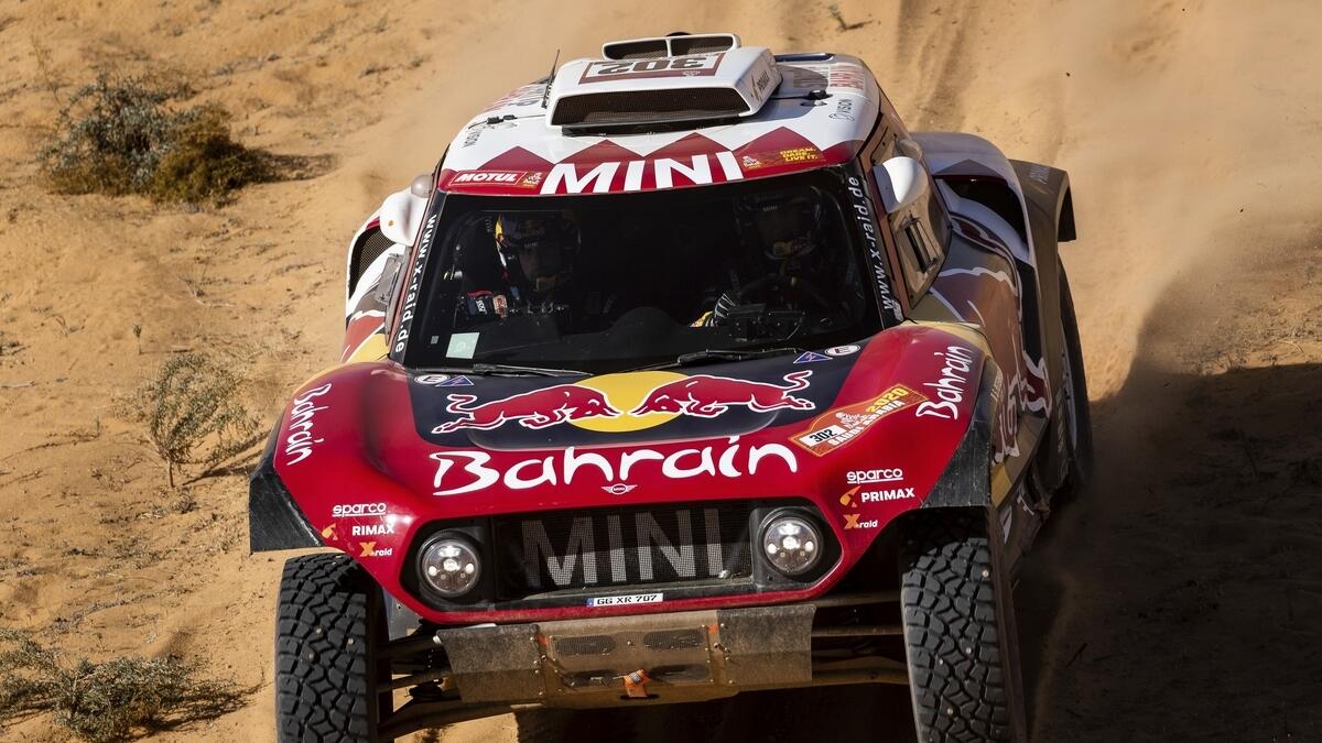 Veteran Sainz wins stage five in Dakar Rally