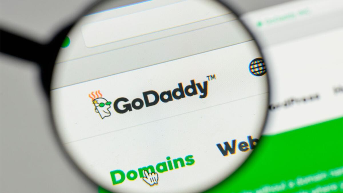 The free training online course titled “Start and Grow Online with GoDaddy” consists of an intensive 4-hour educational workshop.