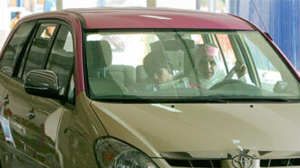 Pink taxis become popular in Dubai