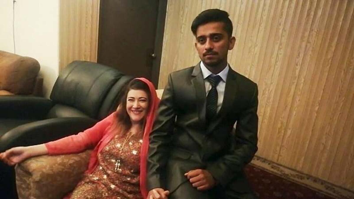 Video: 41-year-old US woman marries 21-year-old Pakistani student