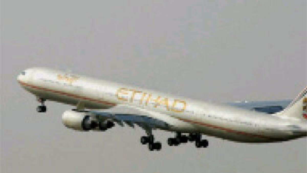 Etihad wins airline of the year award