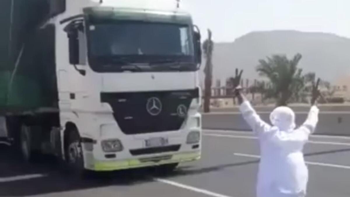 Video: Reckless Saudi teenager arrested for jumping in front of speeding truck