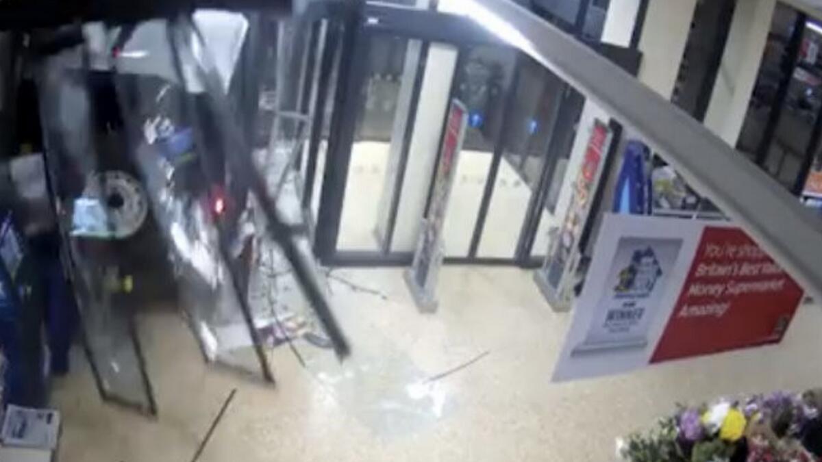 Video: Robbers crash Land Rover inside supermarket, take away ATM