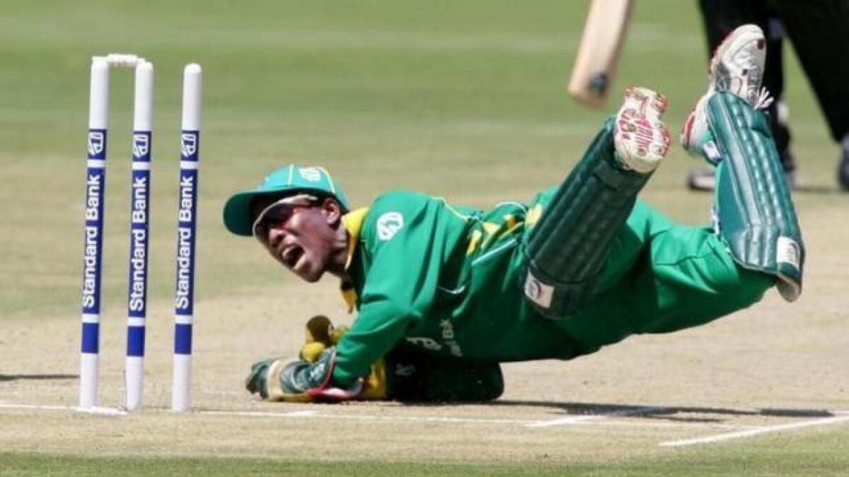South Africa bans four cricketers over match fixing
