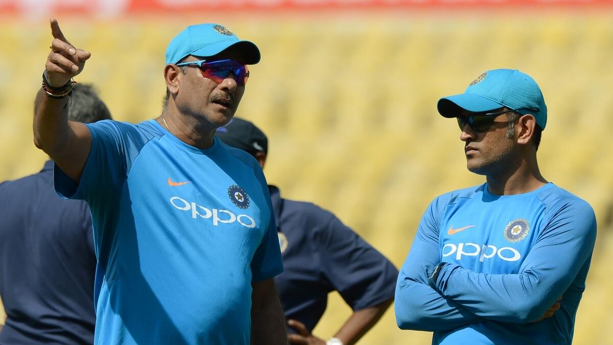 Jealous people want to see the end of Dhoni, says Shastri