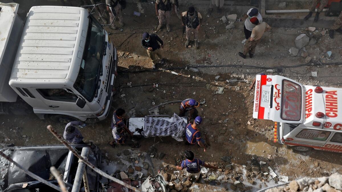 pia plane crash, pakistan, karachi