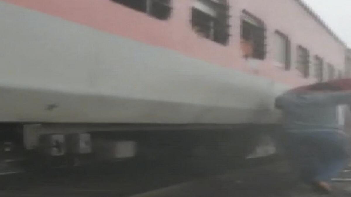 India, Lokmanya Tilak Express, Salagoan, Passengers train 