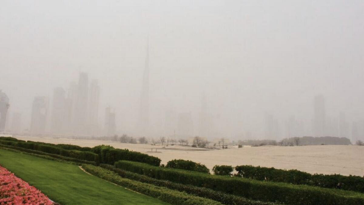 Weekend weather: Humid days ahead in UAE, dusty conditions to prevail