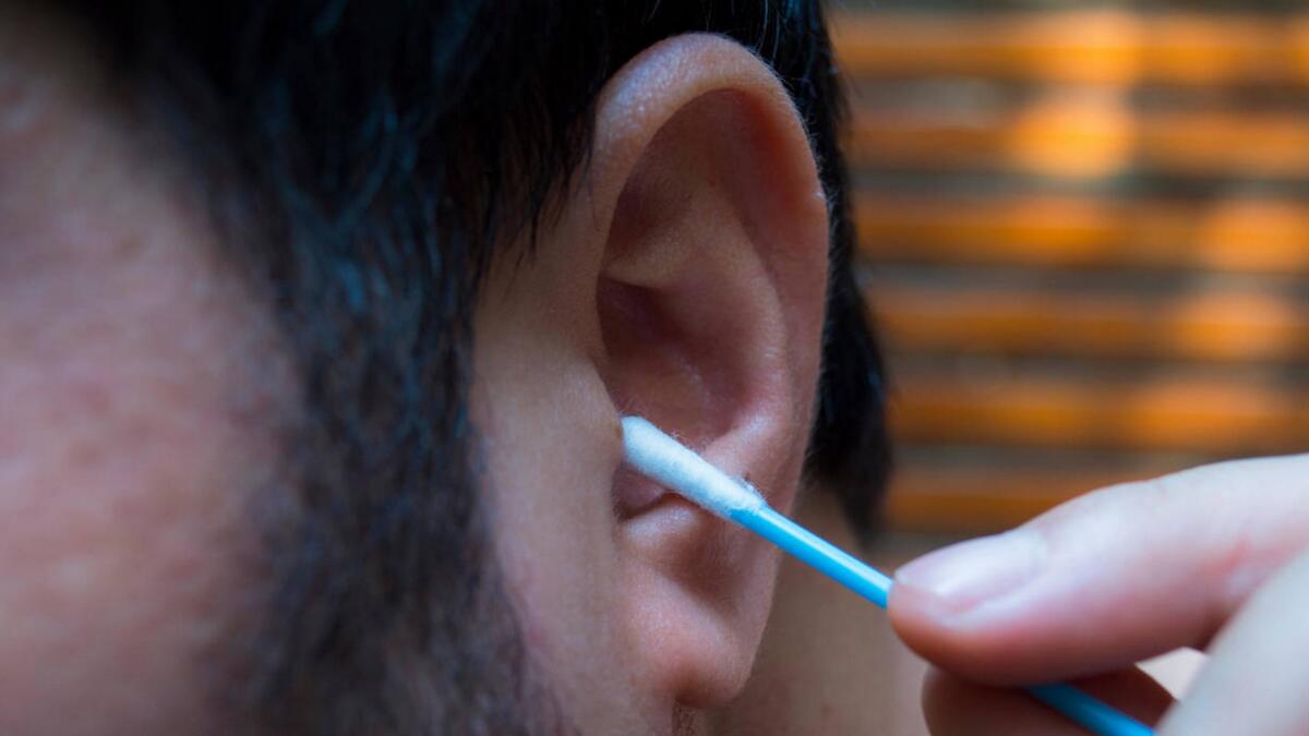 Man gets deadly infection in skull after cleaning ear with cotton bud