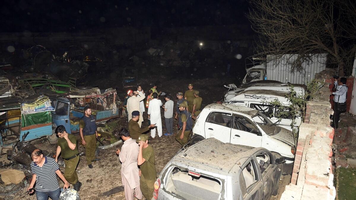 Truck bomb injures 34 in Pakistans Lahore