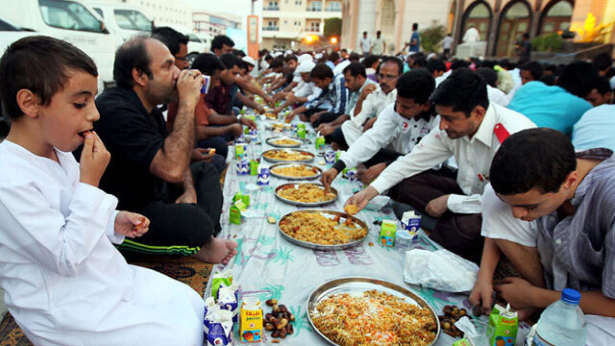 Ramadan 2015: UAE Embassy in Hanoi oversees Iftar Project