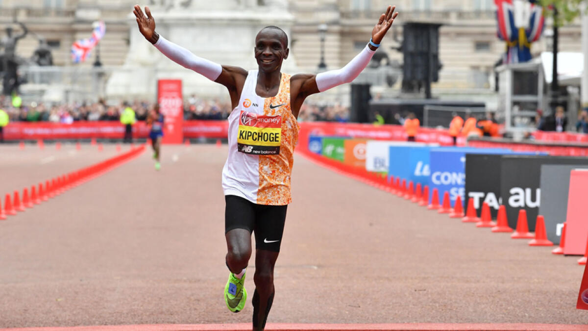 Kipchoge wins record-breaking fourth London Marathon 