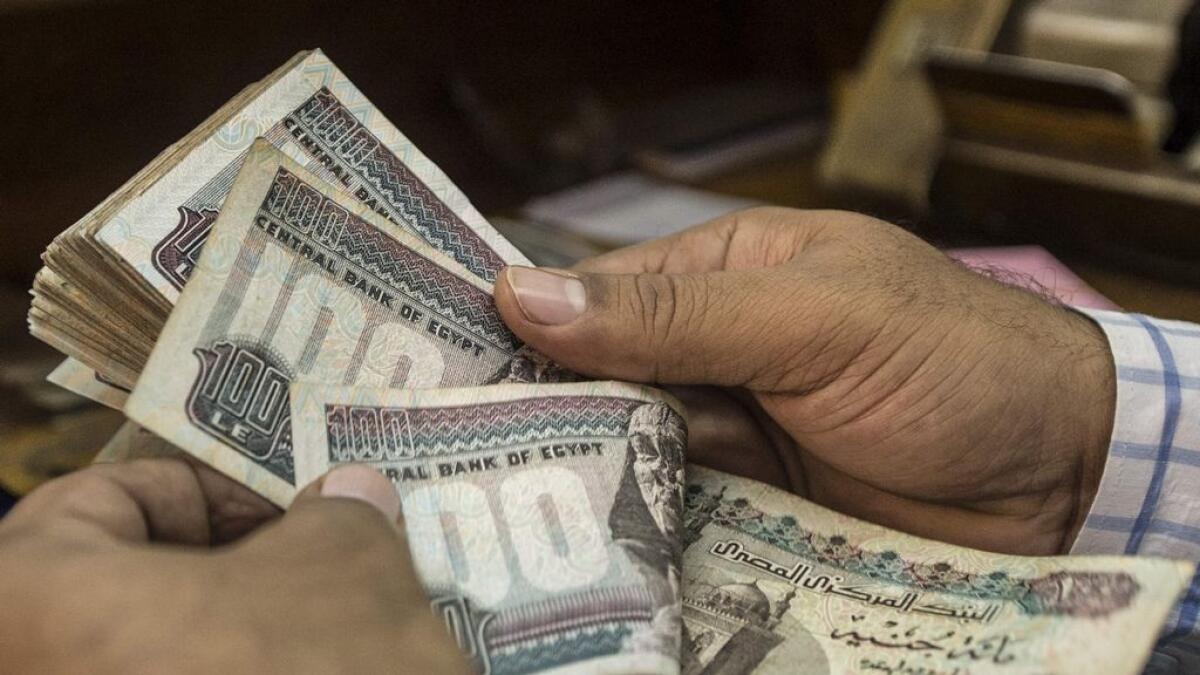 Egyptian expats split as pound sinks 48%
