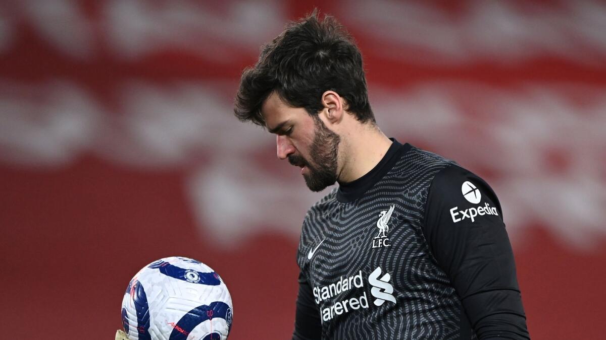 Liverpool's goalkeeper Alisson loses his father. —  AP