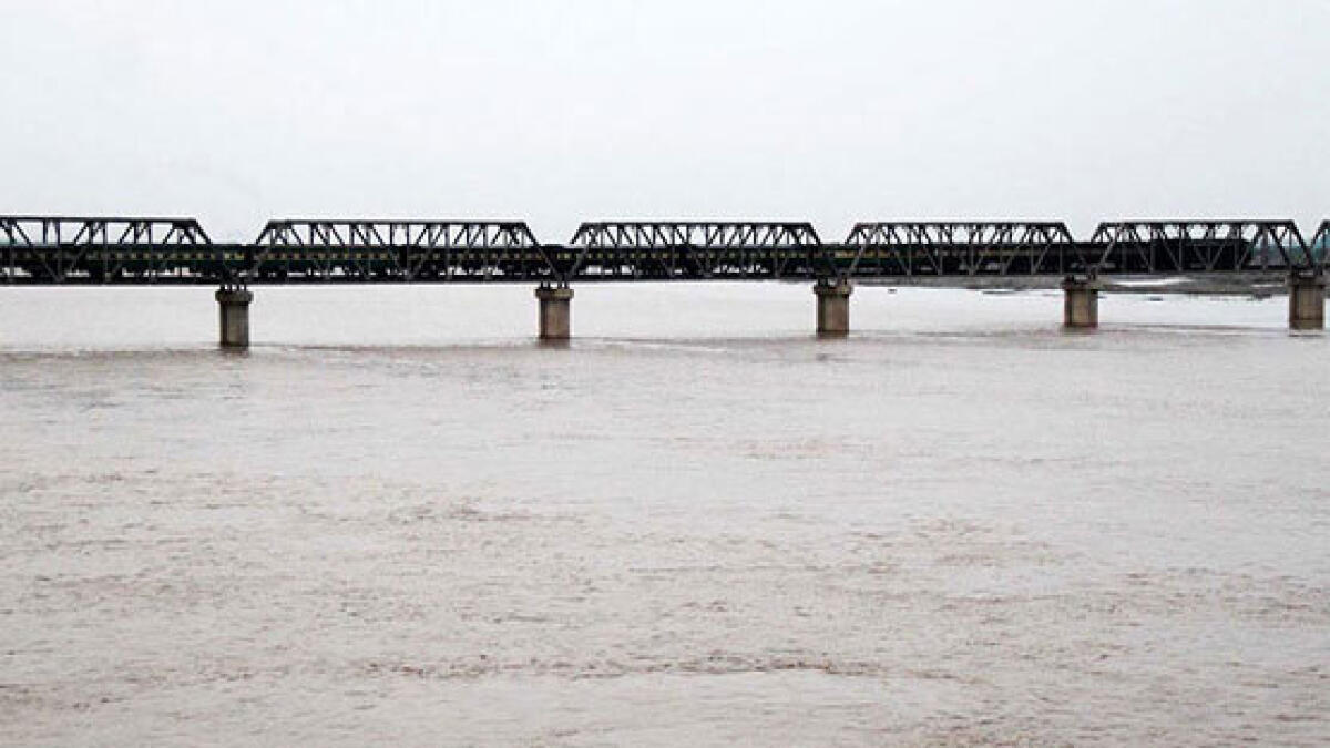 India, Pakistan, Sutlej river, flood alert