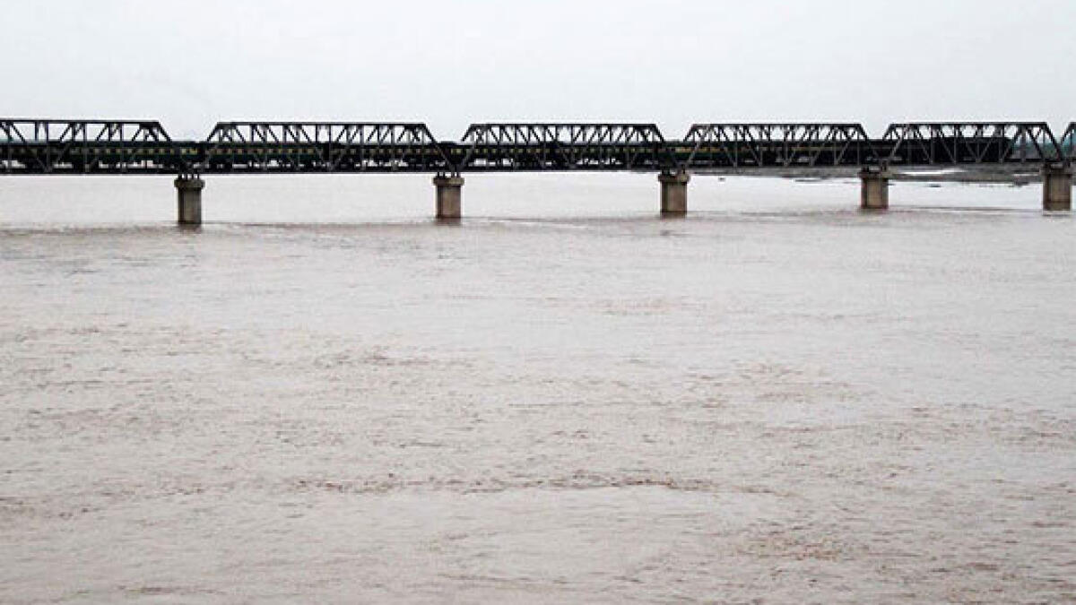 India, Pakistan, Sutlej river, flood alert