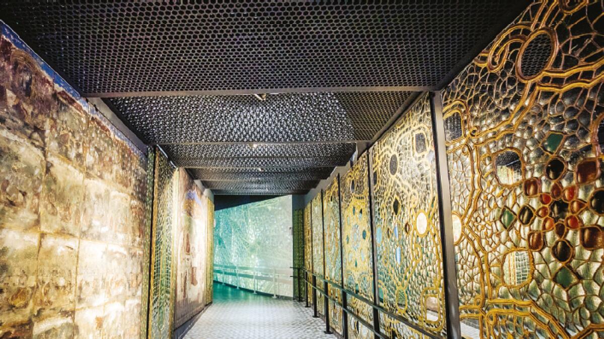 Sheesh Mahal  Pathway of Mirrors