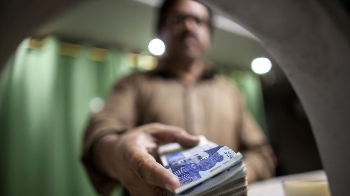 Pakistani expats can cash in on rupee devaluation