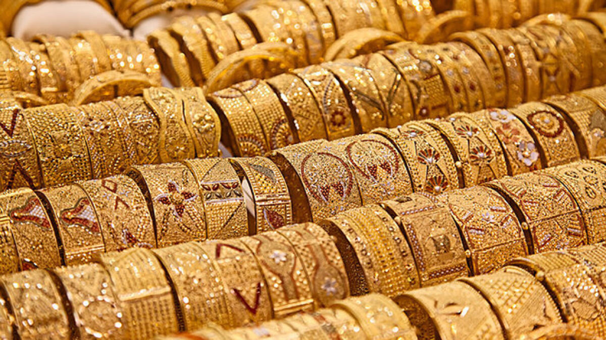 Dubai gold price remains steady, time to buy?