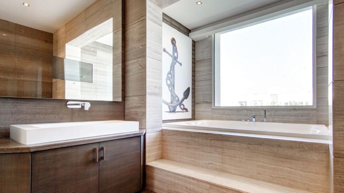 The Emirates Hills villa features 10 bathrooms, eight of which are en-suite.