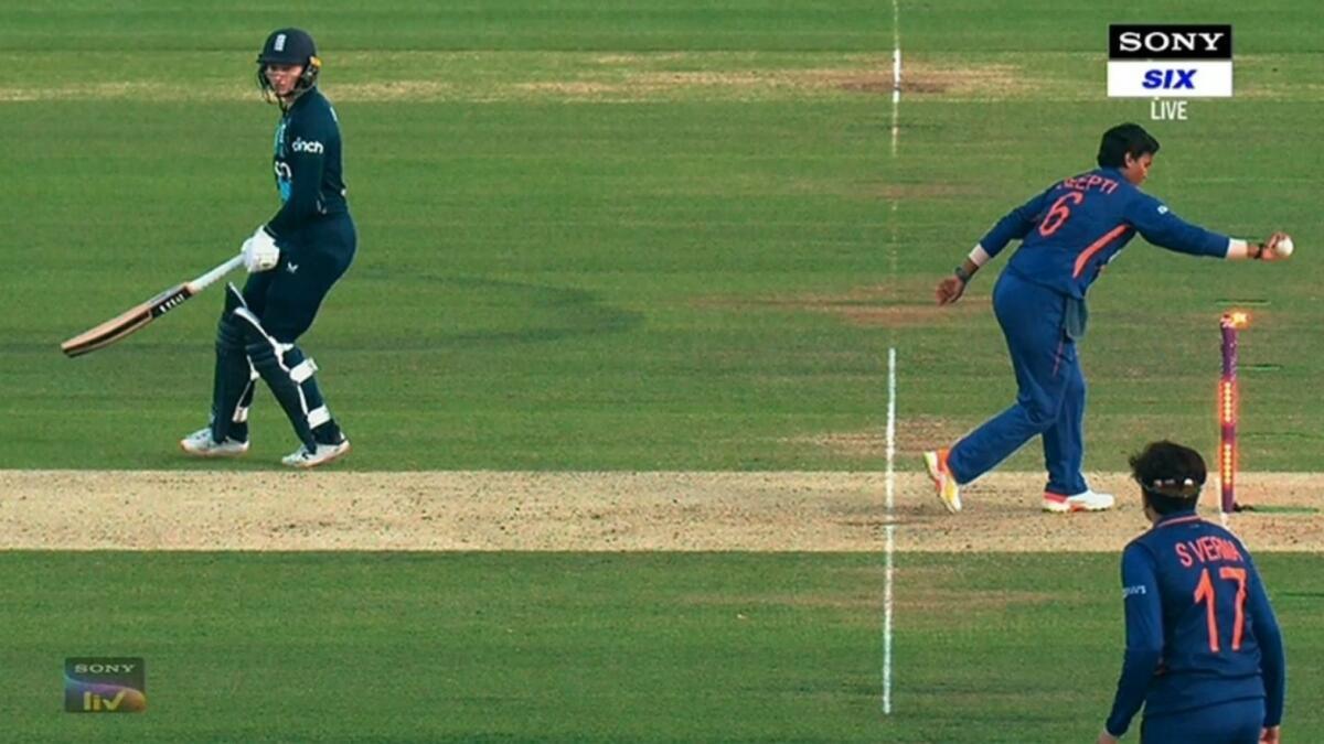 Deepti Sharma controversially runs out the non-striker in the third women's ODI between India and England at Lord's. (Twitter)