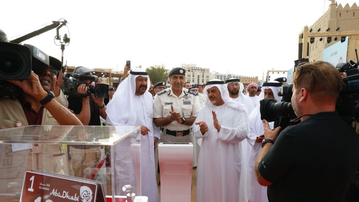 1971, 2018 classical licence plates unveiled in Al Ain