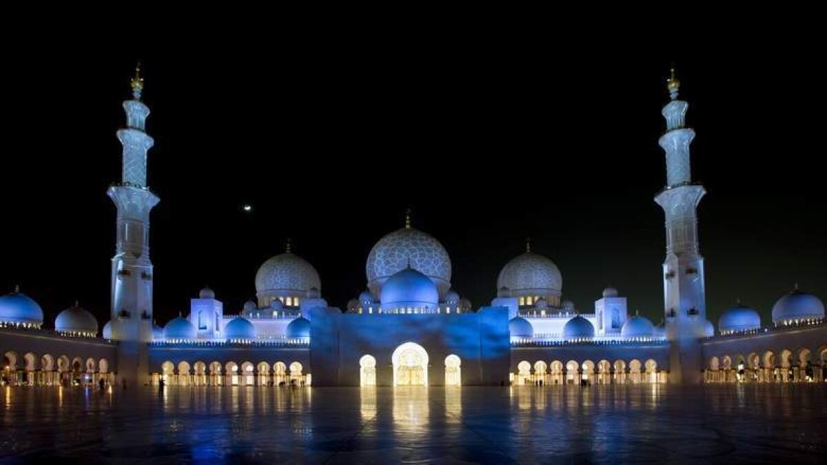 More free bus services to Sheikh Zayed Grand Mosque announced  