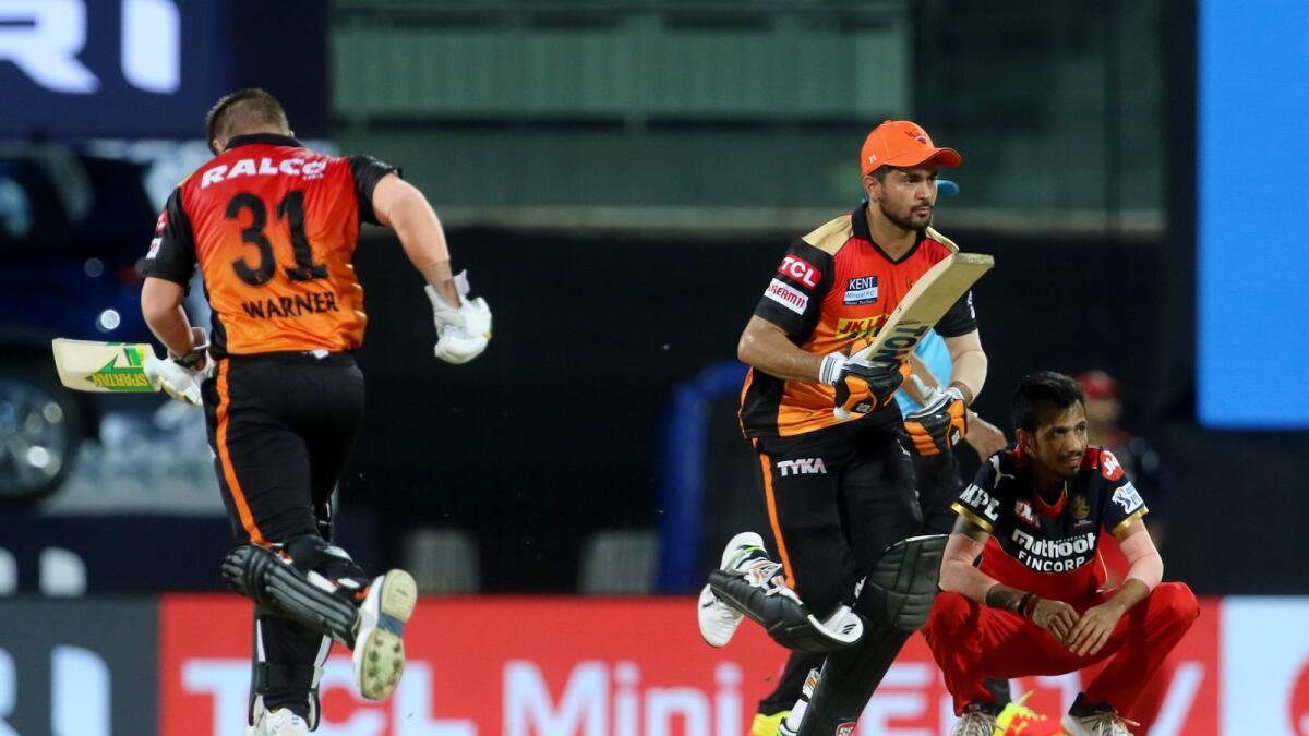 Manish Pandey and David Warner during the match against Royal Challengers Bangalore. (BCCI)