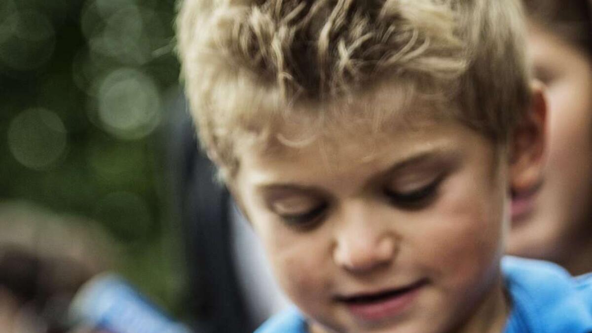 French boy gets 3D-printed hand