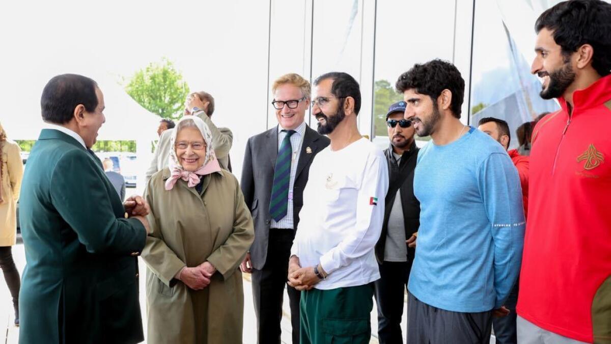 Video: Sheikh Mohammed meets the Queen at Endurance Race